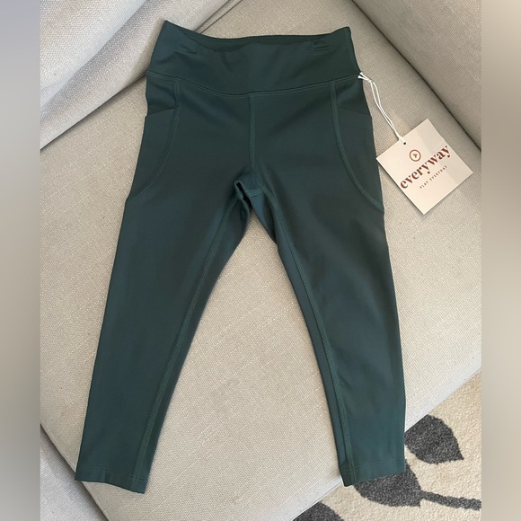 NWT Girls Everyway All Day Leggings in Pine Size XS 5/6 - Picture 1 of 6